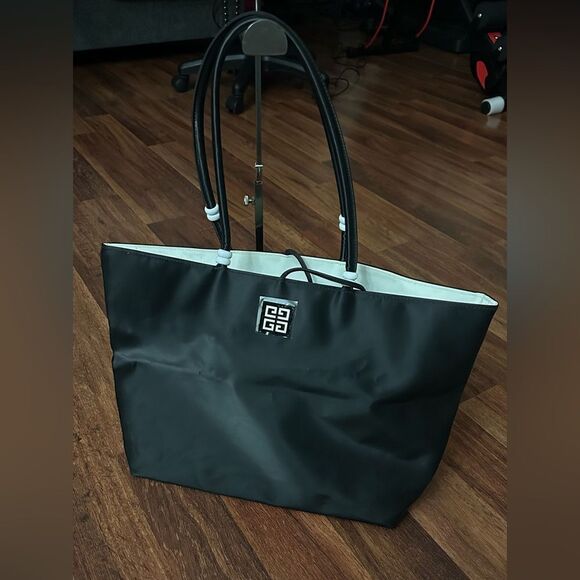 Givenchy Black and White Tote Bag - Picture 3 of 12